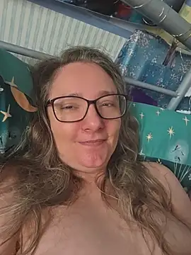 Snapshot of Izzylove47 chatting on 25, 6, 2026 Izzylove47 online show from 25, 6, 2026