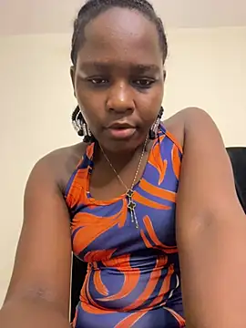 Snapshot of GoldenZuri chatting on 5, 7, 2026 GoldenZuri online show from 5, 7, 2026