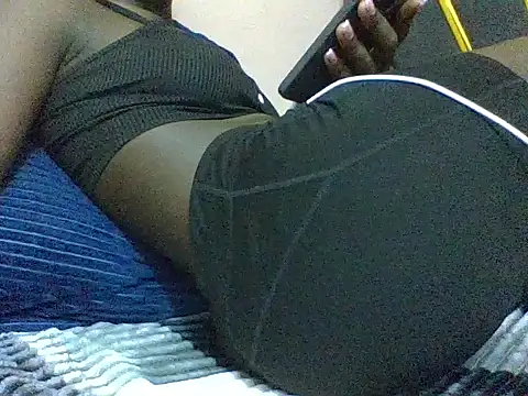 Curvyqueeh online show from 25, 6, 2026