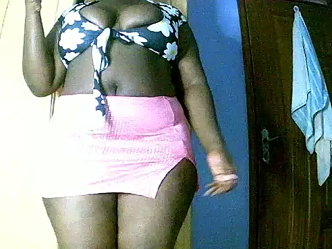 Snapshot of Bigbuttt2 chatting on 19, 6, 2026 Bigbuttt2 online show from 19, 6, 2026