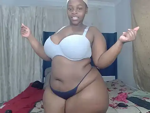 Snapshot of NaturalCurves7 chatting on 21, 6, 2026 NaturalCurves7 online show from 21, 6, 2026