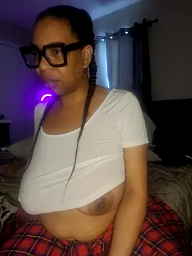 KinkeeKaee online show from 21, 5, 2026