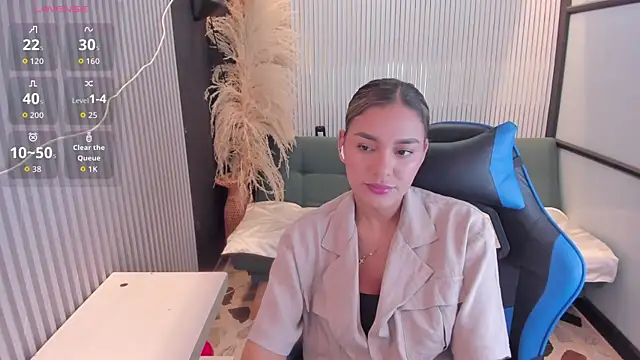 Snapshot of SophieWatson_ chatting on 4, 6, 2026 SophieWatson online show from 4, 6, 2026