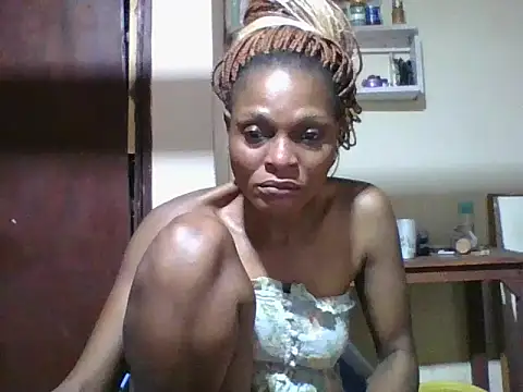 Snapshot of Ebonyqueen4 chatting on 10, 6, 2026 Ebonyqueen4 online show from 10, 6, 2026