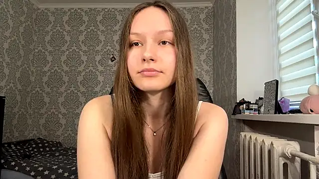 ShaylaChong online show from 19, 5, 2026