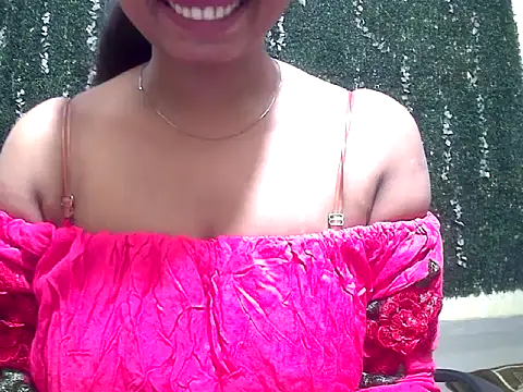 Snapshot of shallykaur chatting on 22, 6, 2026 shallykaur online show from 22, 6, 2026