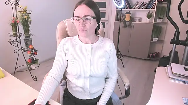 Snapshot of Vika73 chatting on 1, 2, 2026 Vika73 online show from 1, 2, 2026