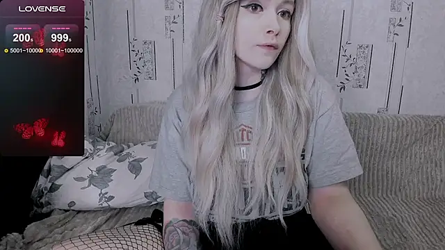 Snapshot of Polly_Megan chatting on 27, 5, 2026 Polly Megan online show from 27, 5, 2026