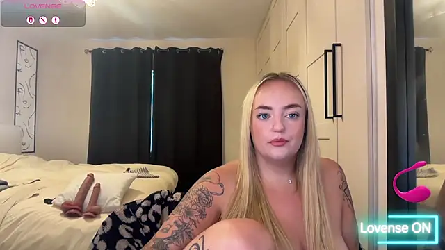 Snapshot of CurvyWetWife chatting on 5, 6, 2026 CurvyWetWife online show from 5, 6, 2026