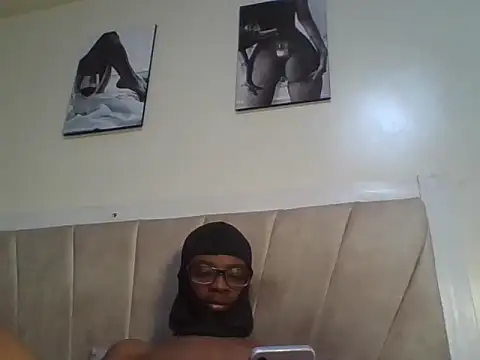 Snapshot of freakyboy255 chatting on 18, 7, 2026 freakyboy255 online show from 18, 7, 2026