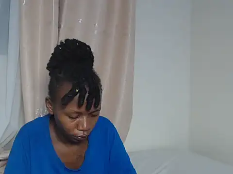 Snapshot of VexxieXO chatting on 12, 6, 2026 VexxieXO online show from 12, 6, 2026