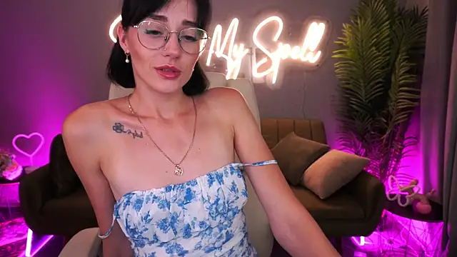 Snapshot of EviiLune chatting on 31, 7, 2026 EviiLune online show from 31, 7, 2026