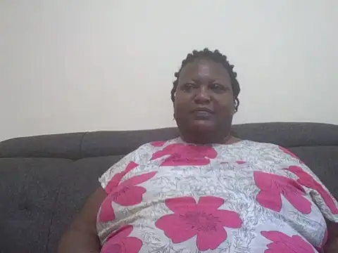 Snapshot of fat_ebonyqueen chatting on 5, 6, 2026 fat ebonyqueen online show from 5, 6, 2026