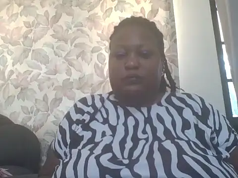Snapshot of fat_ebonyqueen chatting on 26, 6, 2026 fat ebonyqueen online show from 26, 6, 2026