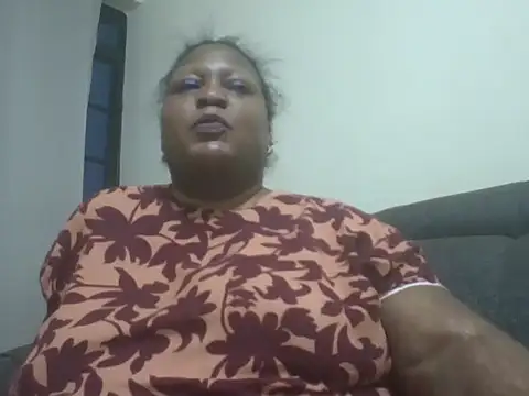 Snapshot of fat_ebonyqueen chatting on 2, 7, 2026 fat ebonyqueen online show from 2, 7, 2026
