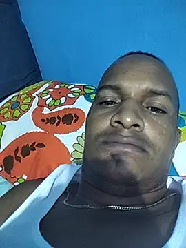 Snapshot of luis391986 chatting on 25, 6, 2026 luis391986 online show from 25, 6, 2026