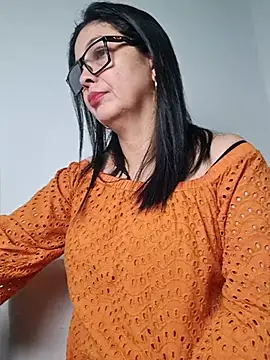Snapshot of Scarlett_Valnyx chatting on 2, 6, 2026 Scarlett Valnyx online show from 2, 6, 2026