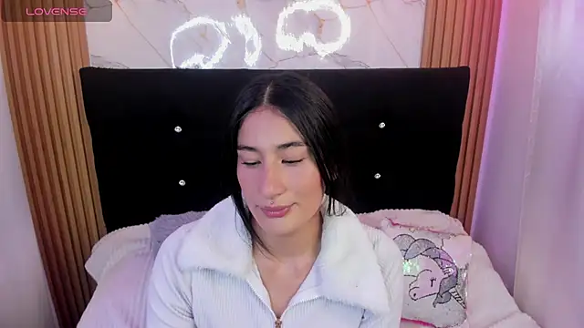 Snapshot of Sara_Sweet03 chatting on 19, 5, 2026 Sara Sweet03 online show from 19, 5, 2026