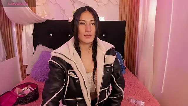 Snapshot of Sara_Sweet03 chatting on 4, 7, 2026 Sara Sweet03 online show from 4, 7, 2026