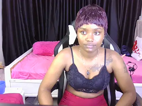 Queen lyla01 online show from 21, 5, 2026