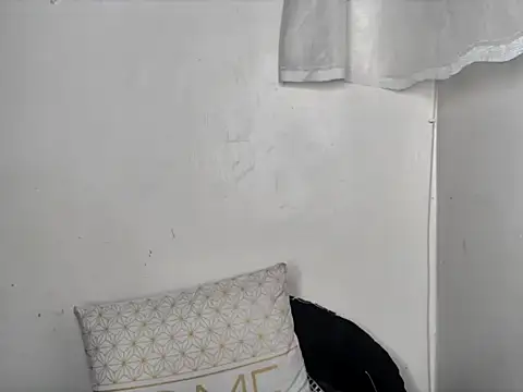 Snapshot of sexyleah25 chatting on 22, 6, 2026 sexyleah25 online show from 22, 6, 2026