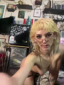 xxxspitwitch online show from 2, 6, 2026
