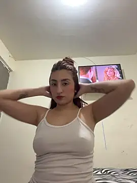 Snapshot of EsmeraldaMidnight chatting on 24, 5, 2026 EsmeraldaMidnight online show from 24, 5, 2026
