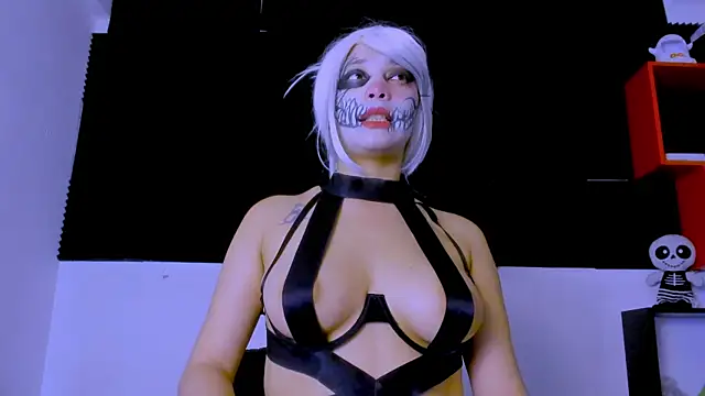 Snapshot of AkaliD chatting on 4, 7, 2026 AkaliD online show from 4, 7, 2026