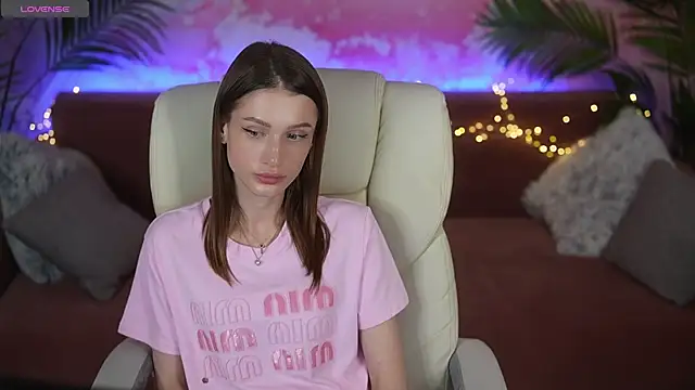 Snapshot of SophiaDream_ chatting on 20, 5, 2026 SophiaDream online show from 20, 5, 2026