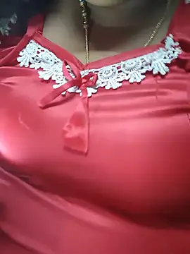 Snapshot of geetha431 chatting on 15, 6, 2026 geetha431 online show from 15, 6, 2026