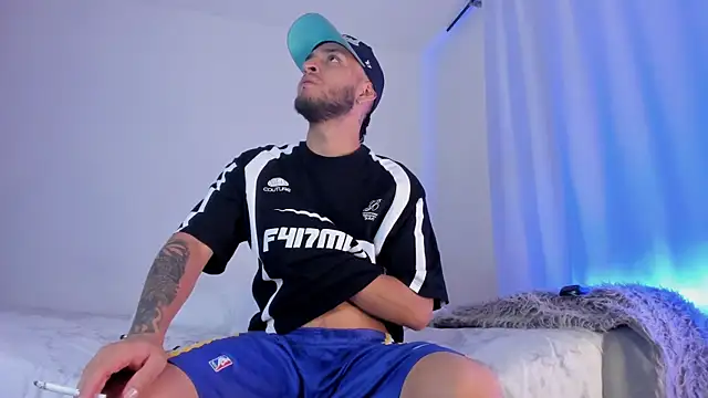  Kevin xxx online show from 8, 1, 2025