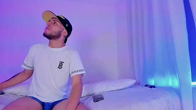  Kevin xxx online show from 18, 9, 2025