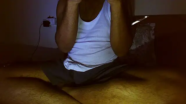 Snapshot of psexplr chatting on 8, 9, 2025 psexplr online show from 8, 9, 2025