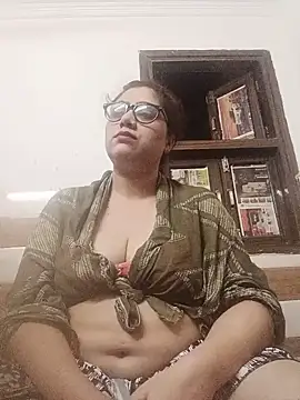Snapshot of yourchahat27 chatting on 8, 6, 2026 yourchahat27 online show from 8, 6, 2026
