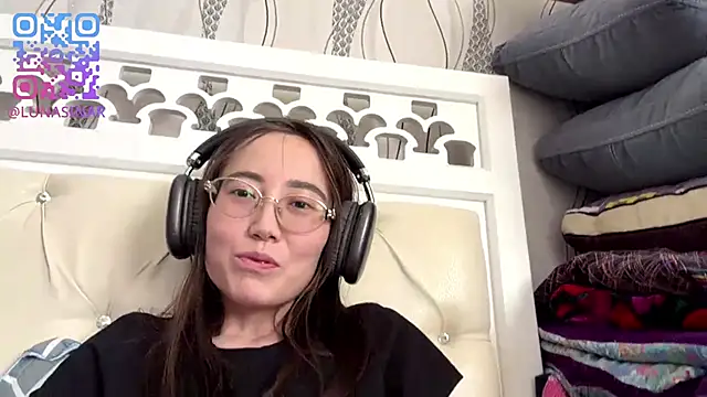Snapshot of VickieTrudo chatting on 13, 6, 2026 VickieTrudo online show from 13, 6, 2026