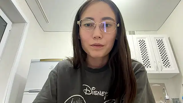 Snapshot of VickieTrudo chatting on 21, 6, 2026 VickieTrudo online show from 21, 6, 2026