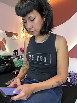Snapshot of Valkiriia_wiine chatting on 7, 6, 2026 Valkiriia wiine online show from 7, 6, 2026