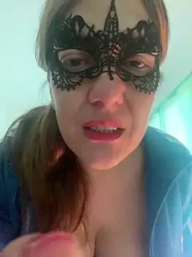 Snapshot of lulupiecitosamor chatting on 12, 6, 2026 lulupiecitosamor online show from 12, 6, 2026