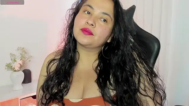 JadeBellee online show from 25, 5, 2026