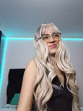 Snapshot of sofi_diaz1 chatting on 2, 6, 2026 sofi diaz1 online show from 2, 6, 2026