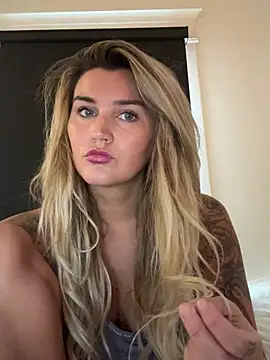 Snapshot of thebeachyblonde chatting on 21, 7, 2026 thebeachyblonde online show from 21, 7, 2026