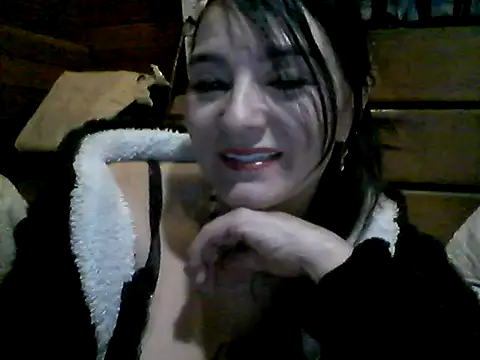 Snapshot of Anlly_garcia002 chatting on 9, 6, 2026 Anlly garcia002 online show from 9, 6, 2026