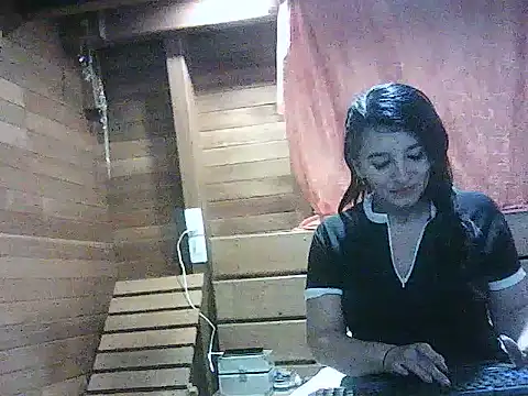 Snapshot of Anlly_garcia002 chatting on 10, 6, 2026 Anlly garcia002 online show from 10, 6, 2026