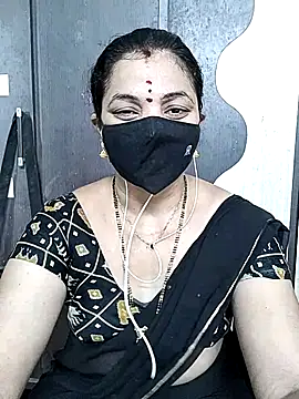 Snapshot of Leela_555 chatting on 4, 6, 2026 Leela 555 online show from 4, 6, 2026