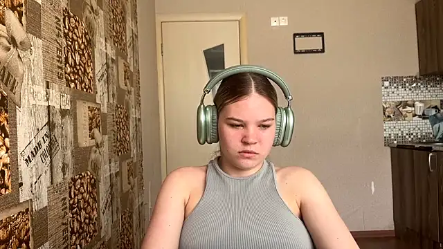 HellyRay online show from 10, 6, 2026