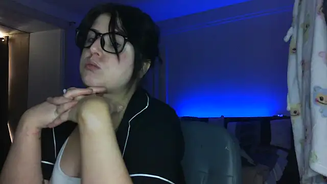 LucyLou31 online show from 14, 6, 2026