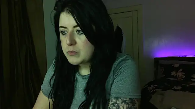 LucyLou31 online show from 28, 7, 2026