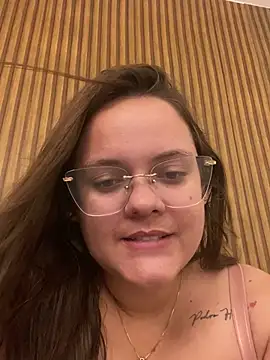 Snapshot of Laryssinha_69 chatting on 1, 7, 2026 Laryssinha 69 online show from 1, 7, 2026