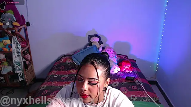 nyxhellsqueen x online show from 2, 7, 2026
