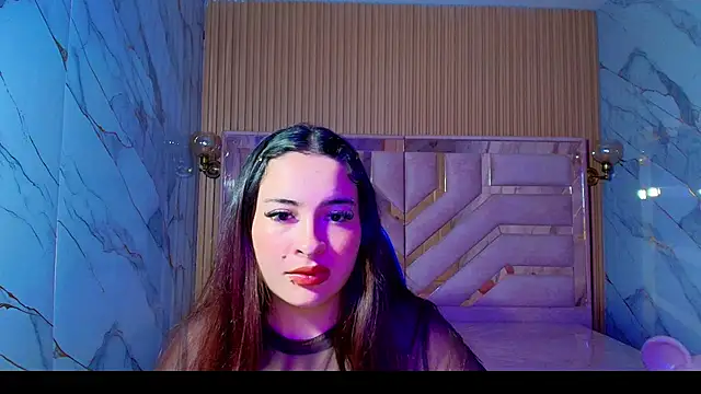 Snapshot of Kiara_Moon_r chatting on 4, 7, 2026 Kiara Moon r online show from 4, 7, 2026